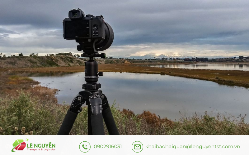 Hồ sơ hải quan và lưu ý khi nhập khẩu tripod máy ảnh
