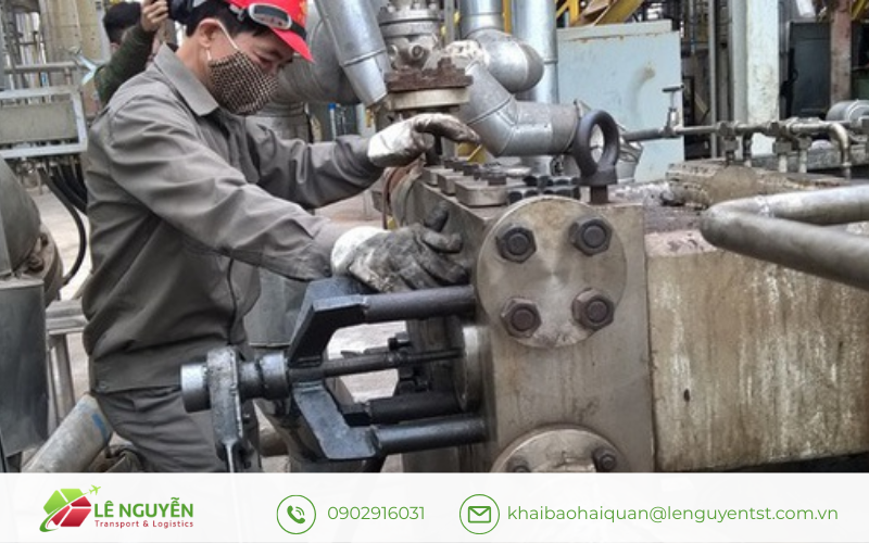 Xuất trả máy móc, thiết bị tạm nhập trong hợp đồng gia công