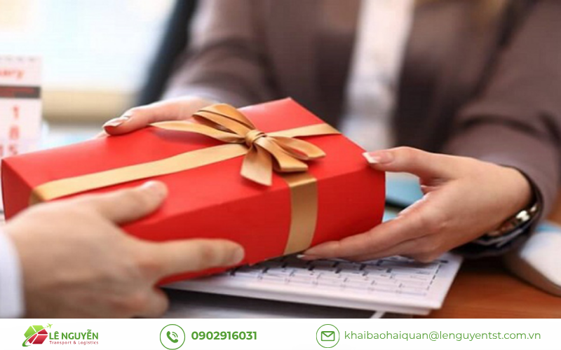 Hàng phi mậu dịch là gì và khác gì với hàng thương mại?